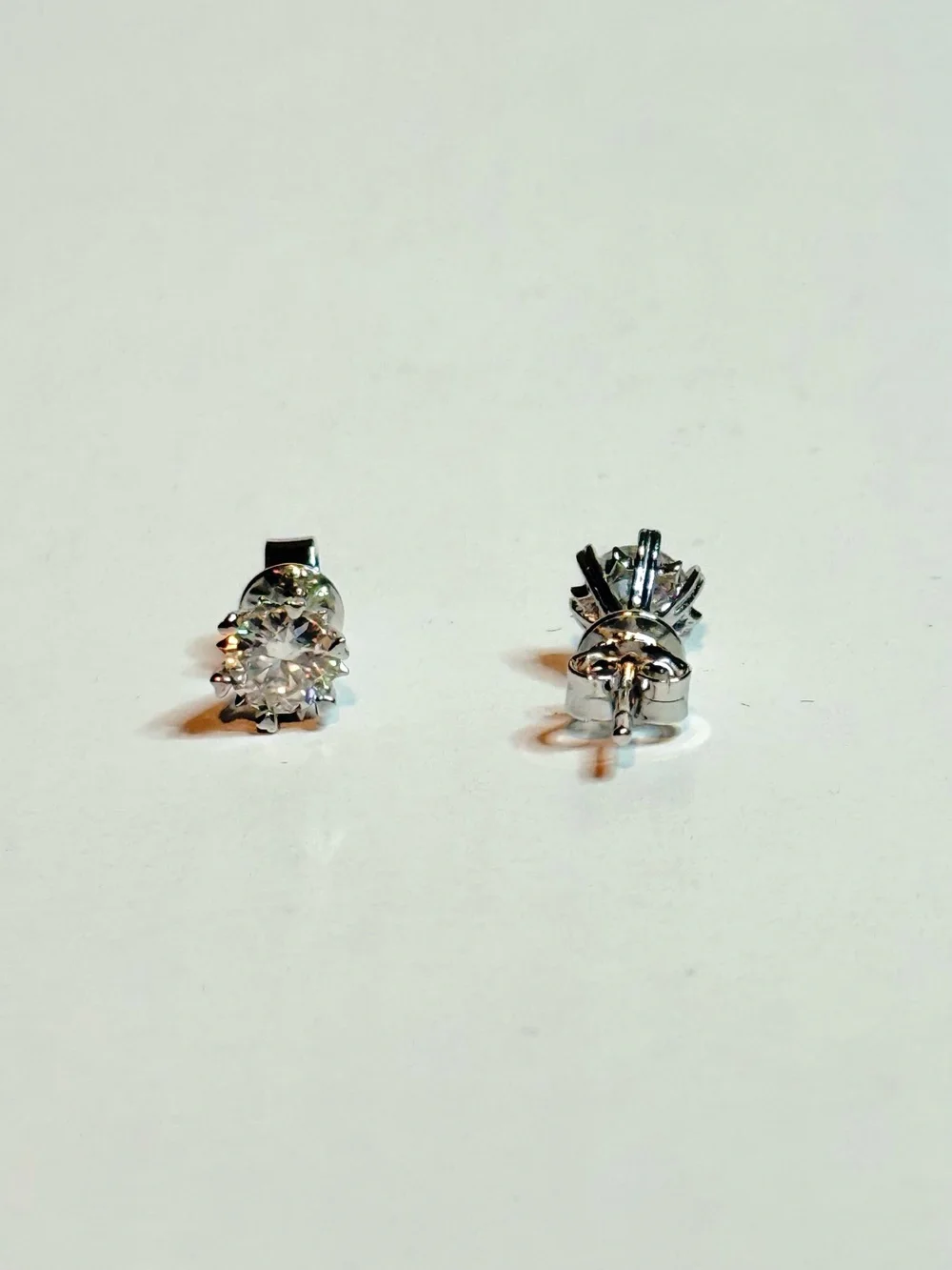 925 Sterling Silver Stunning ONLYLIKE Moissanite Stud Earrings